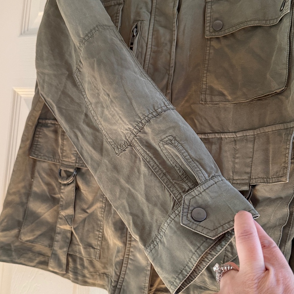 KUT from the Kloth Army Green Lightweight Utility Jacket, Size XL - Picture 5 of 11